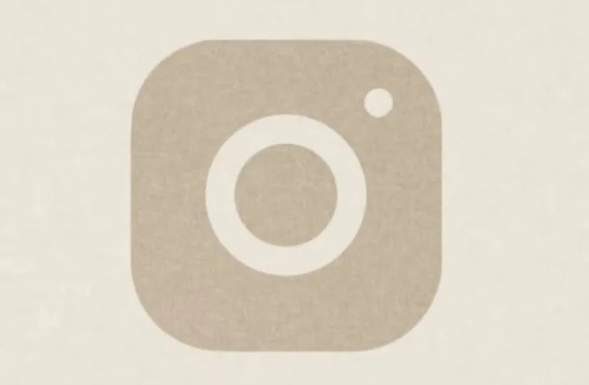 my insta  ᥫ᭡